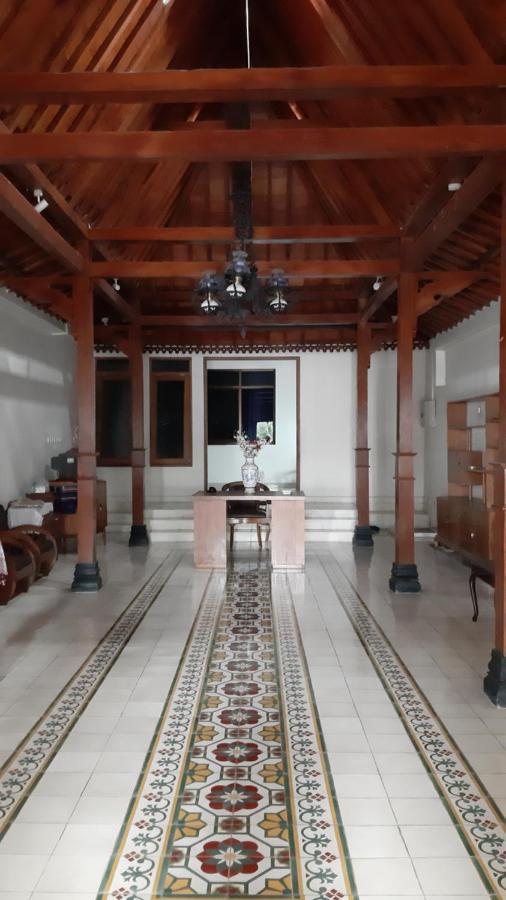 Joglo 21A Hotel ยอกยาการ์ตา ภายนอก รูปภาพ